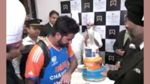 T20 World Cup Victory: Captain Rohit Sharma Cuts Cake : Watch