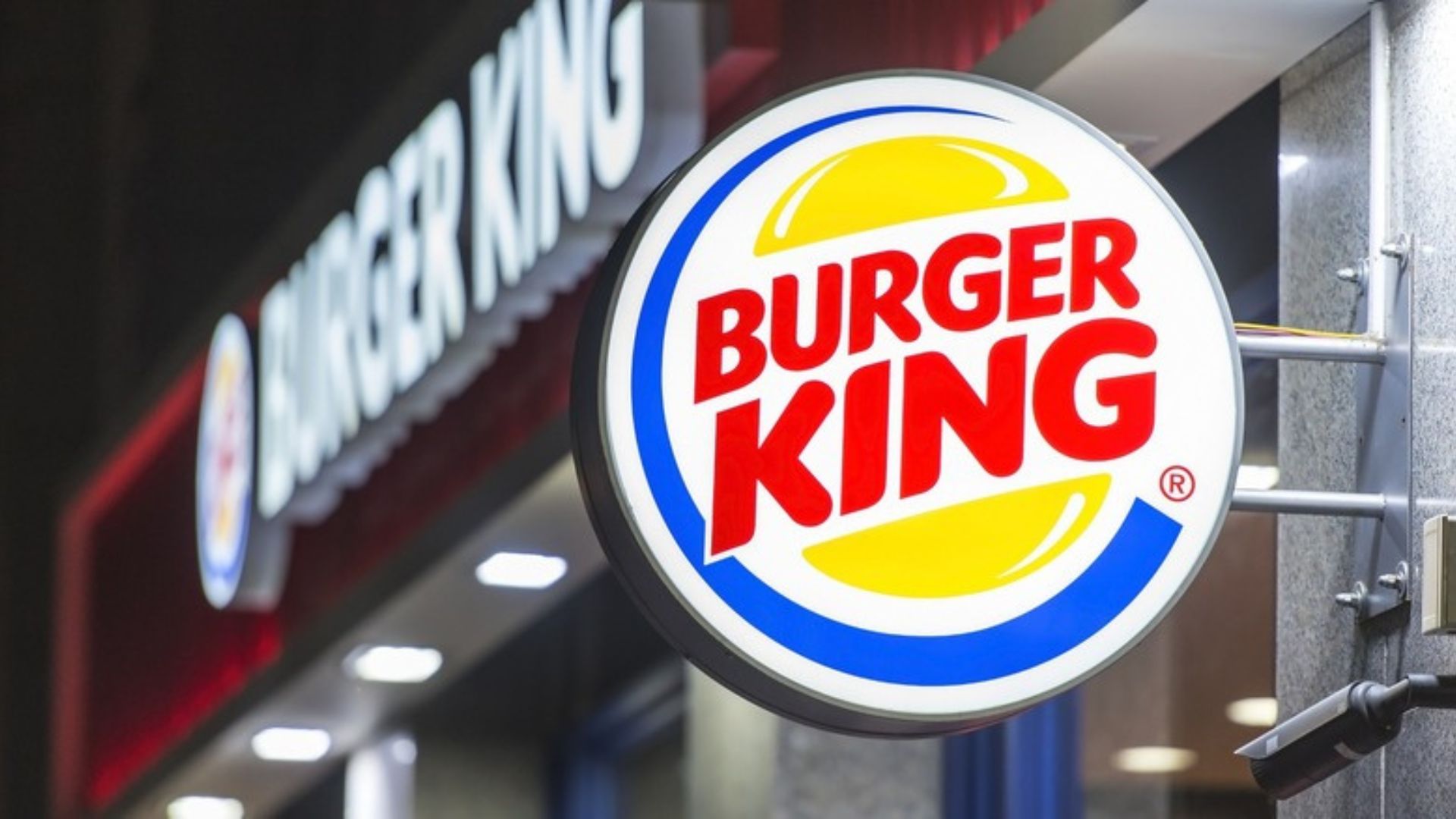 Mother Horrified To Discover ‘Blood’ In Daughter’s Burger King Meal; Company Expresses Deep Concern