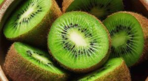 Kiwi Recipes from Smoothies to Salads for Refreshing Summer Health