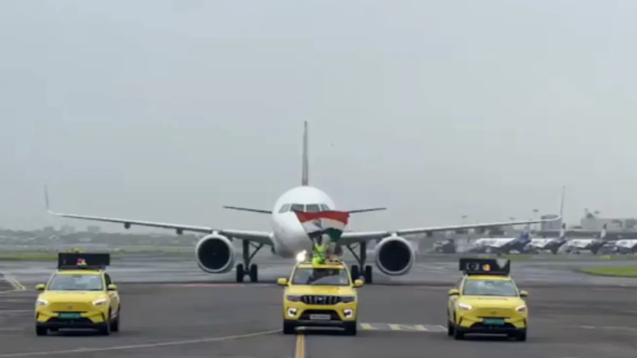 Watch: Grand Welcome Of Indian Cricket Team- Water Cannon Salute At Mumbai Airport