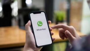 WhatsApp May Soon Launch Reshare Status Update Feature Similar To Instagram