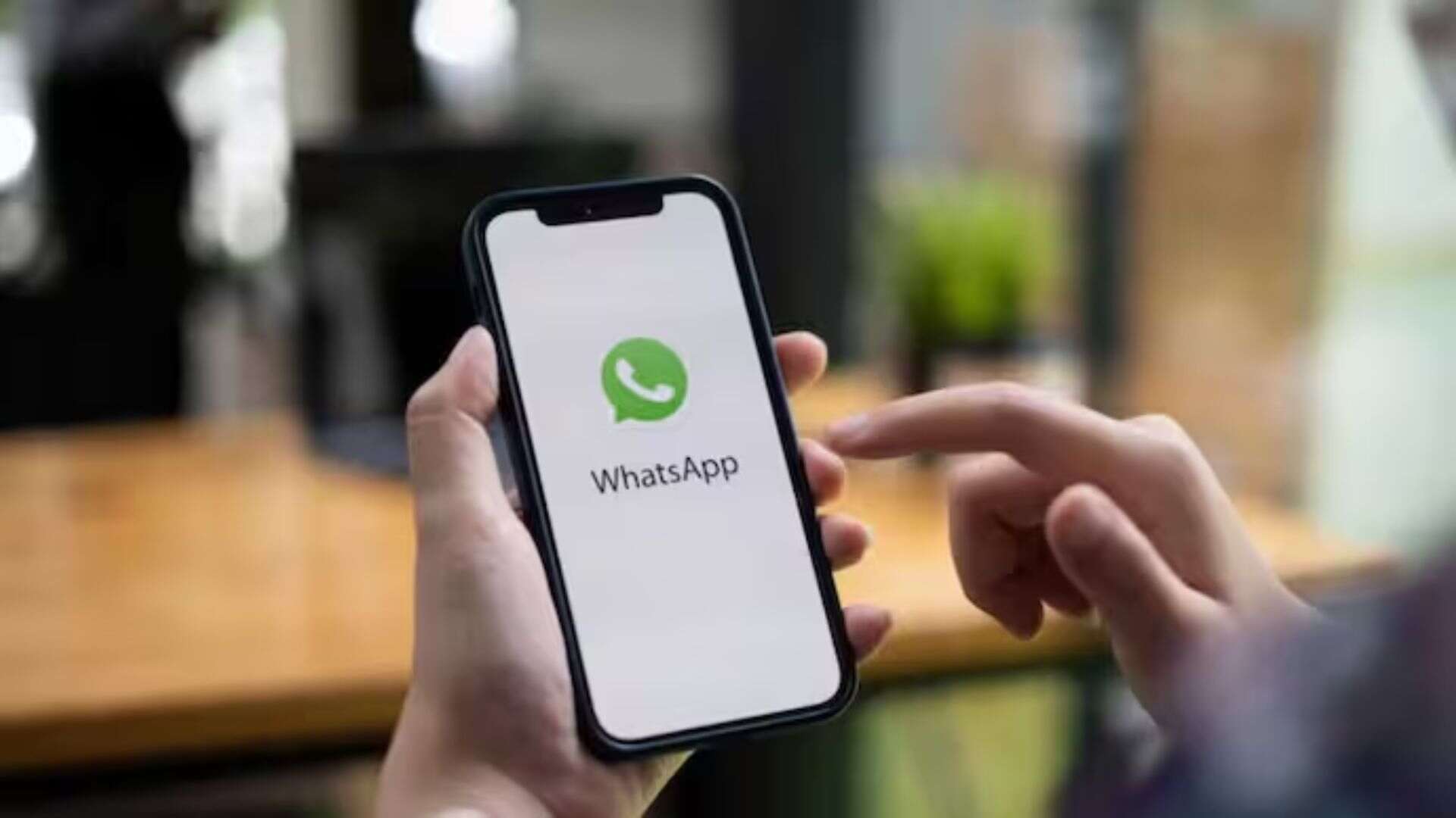 WhatsApp May Soon Launch Reshare Status Update Feature Similar To Instagram