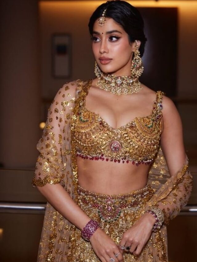 Check Out The Stunning Look Of Janhvi Kapoor