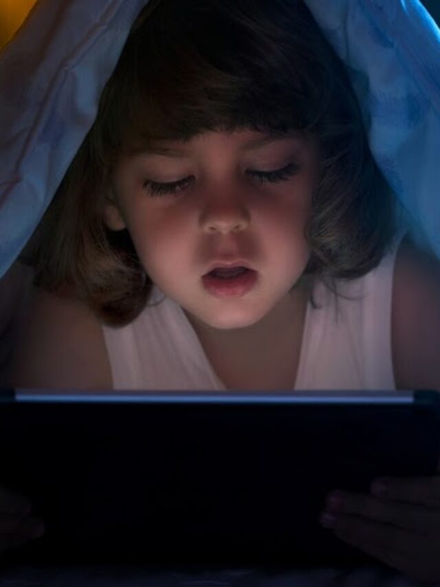 TIPS FOR MAINTAINING HEALTHY EYES DURING PROLONGED SCREEN TIME