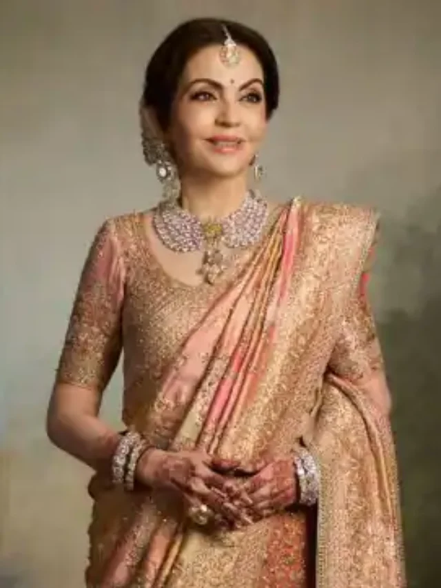 Nita Ambani gleams in a Swarovski-decorated “Ranghaat”