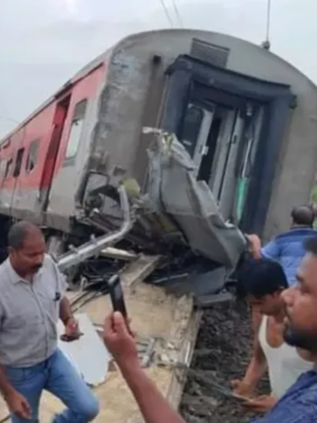 Early Morning Train Accident In Jharkhand