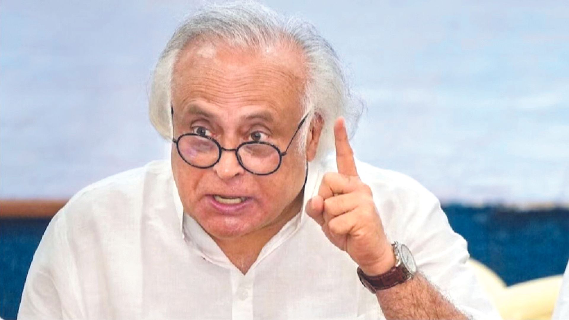 Jairam slams govt over fresh report on air pollution