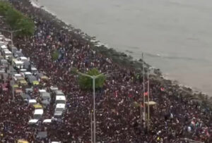 Team India’s T20 World Cup Victory Parade: The ‘Vijay Rath’ Gets Stuck Among an Ocean of Fans