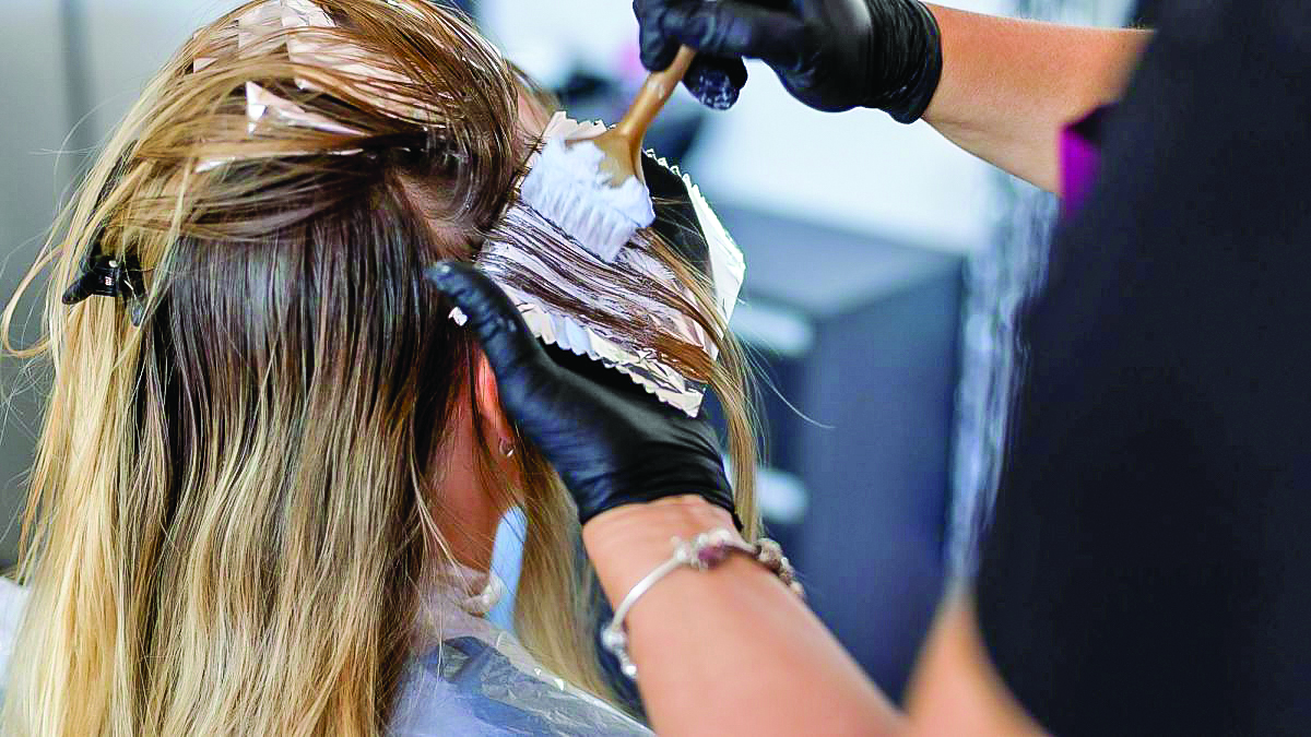 The Science behind Hydrogen Peroxide-Free Hair Care