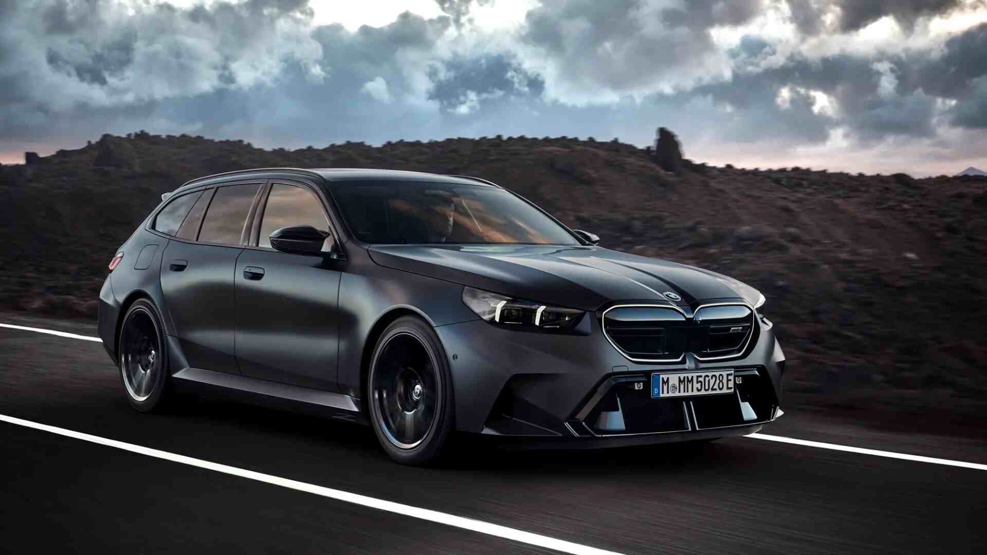 BMW M5 Touring Revealed Globally: Key Details Inside