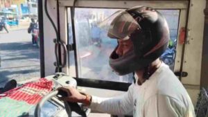 Bus Drivers Are Wearing Helmets During the Bengal Bandh, But Why? | Watch