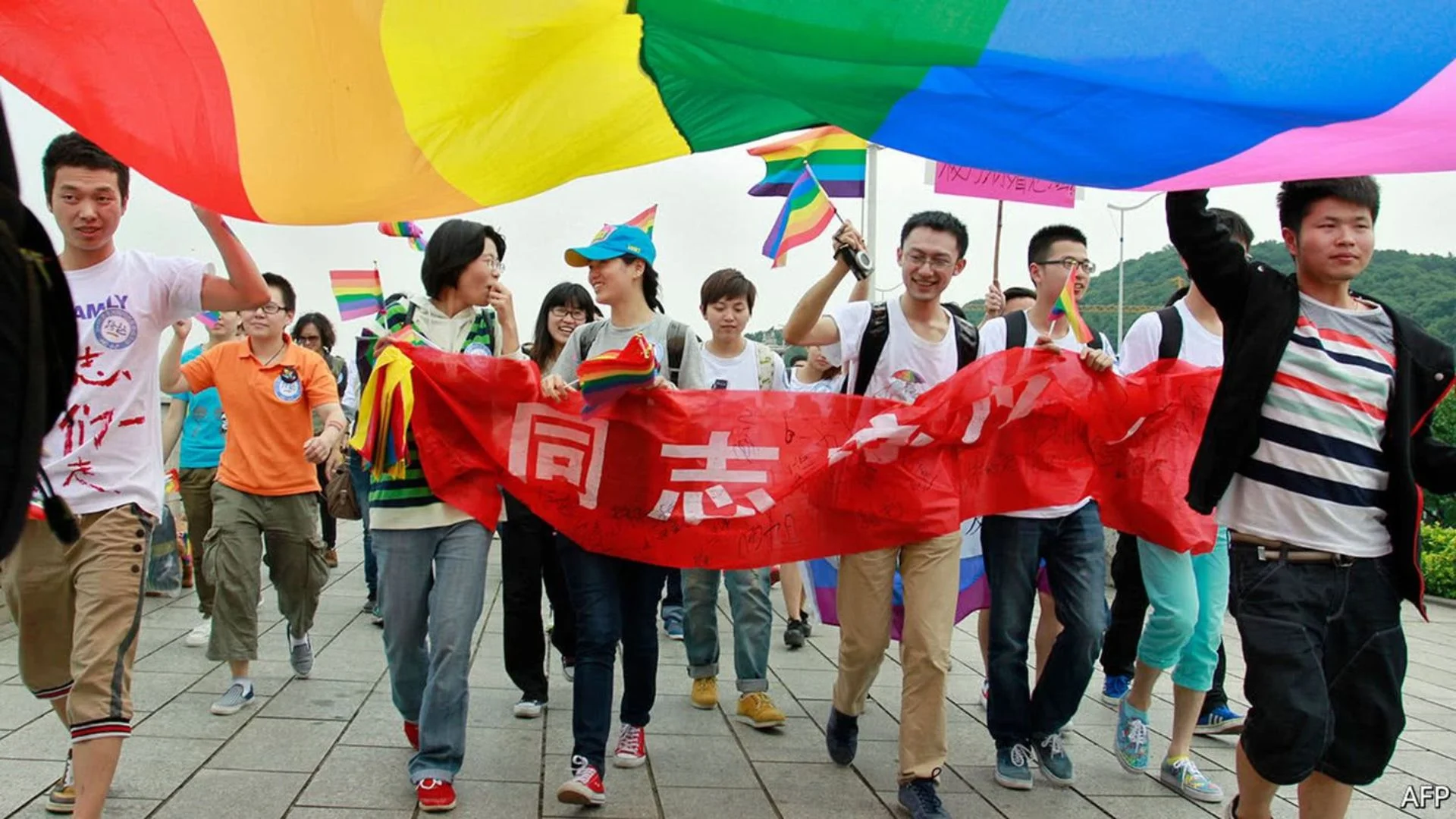 Chinese Woman Wins Landmark LGBTQ+ Custody Battle, Sets New Precedent