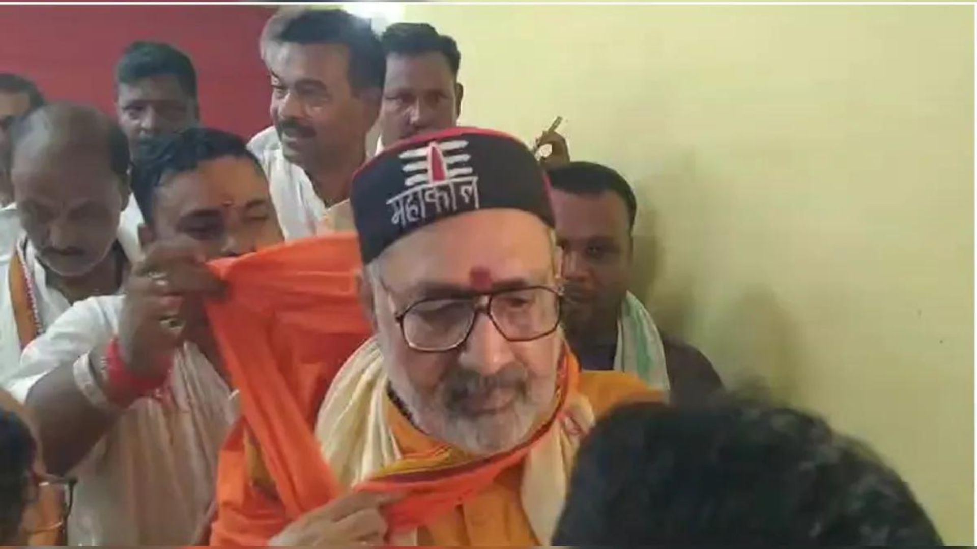 Man Attempts To Attack Minister Giriraj Singh At Public Event In Bihar