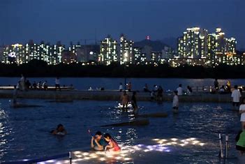 Seoul's Record 26-Day Tropical Nights