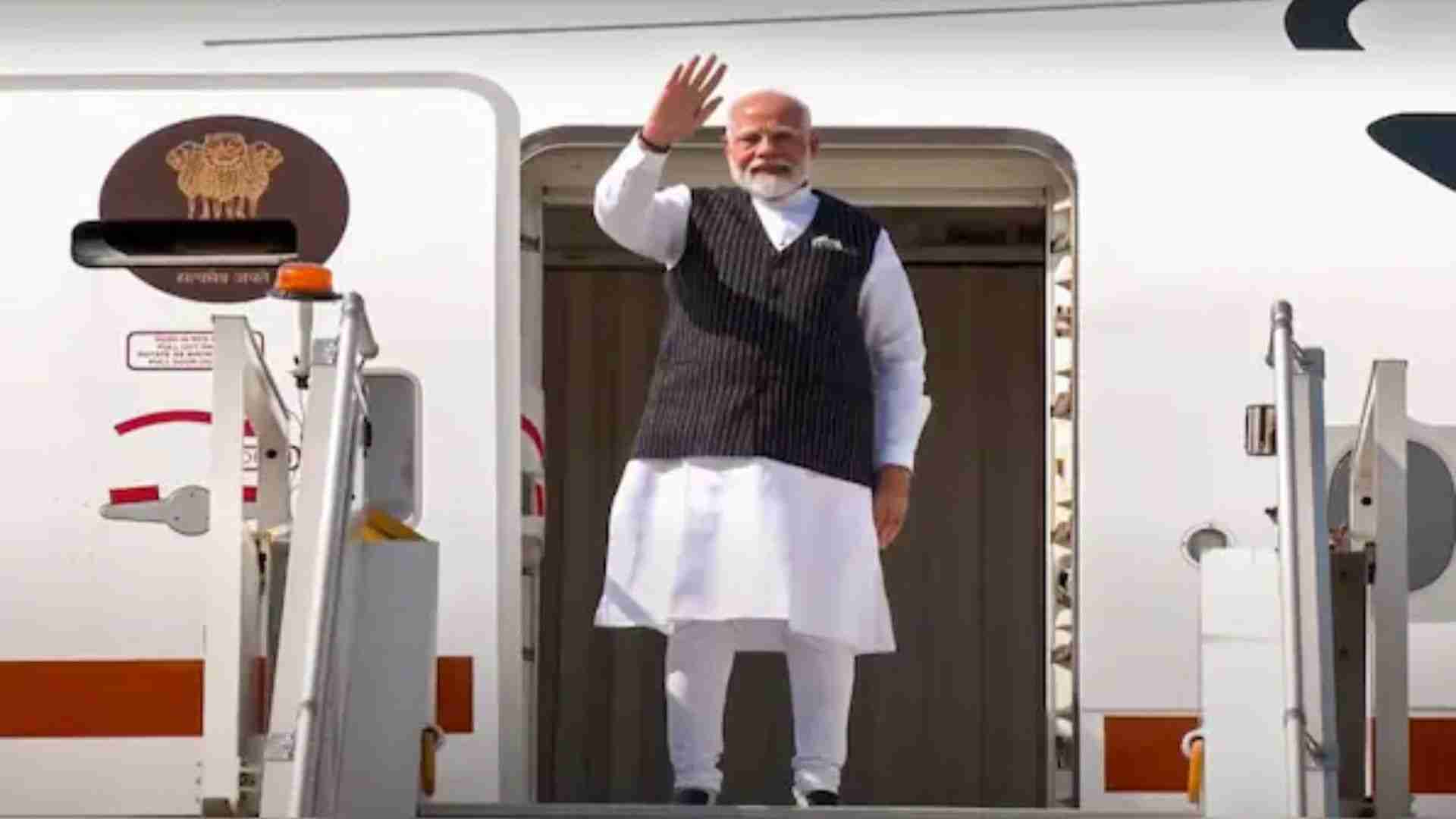 PM Modi Arrives in Warsaw: First Indian Prime Minister Visit in 45 Years | Watch