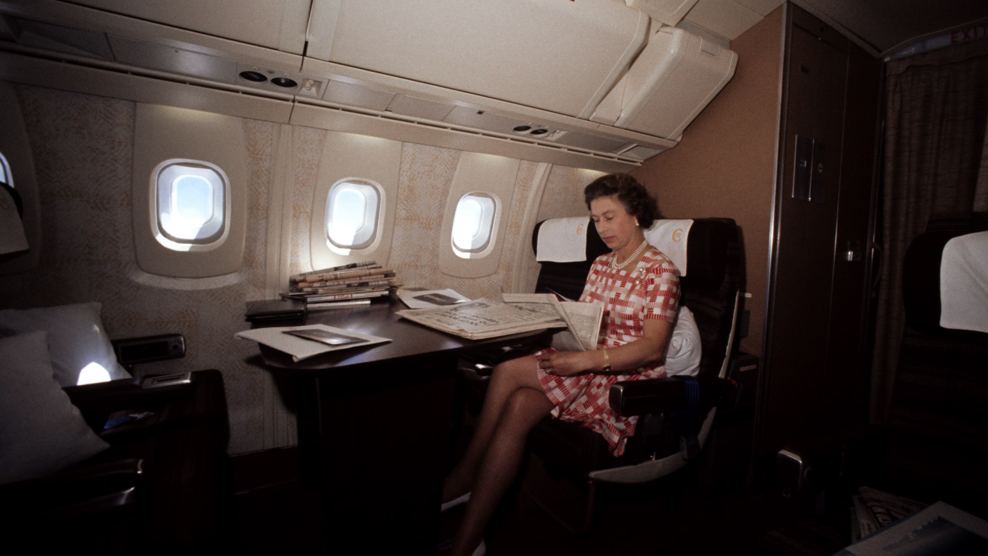 ‘Martinis And Mints’: How Queen Elizabeth Enjoyed Her Flights?