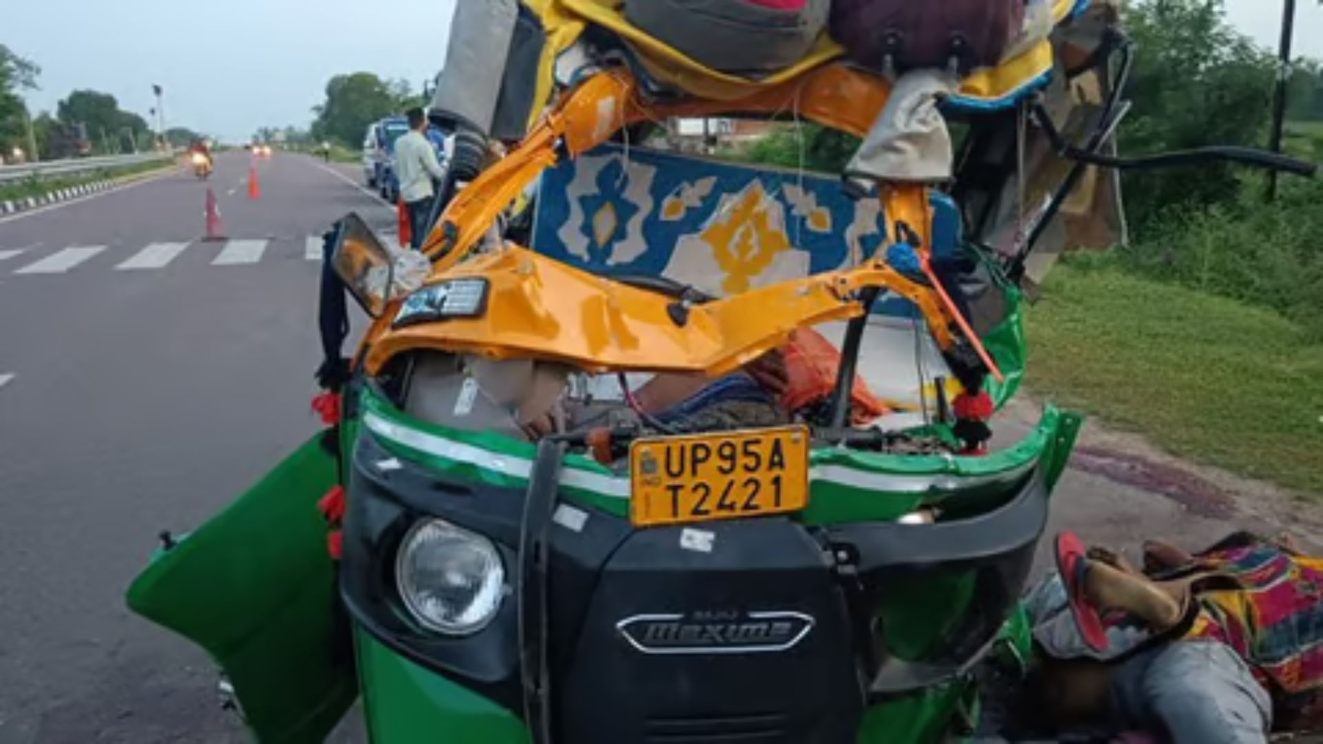 Seven Dead, Six Injured in Auto Rickshaw-Truck Collision in Madhya Pradesh