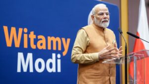 PM Modi Addresses Indian Diaspora in Warsaw, Advocates Peace and Global Unity