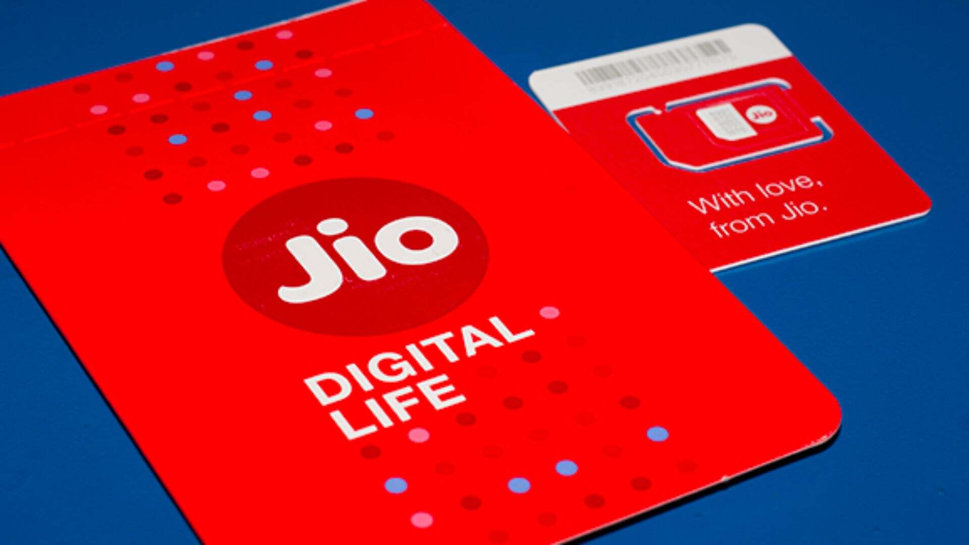 JioFinance Debuts In Paris: Easy Digital Payments For Indian Travelers