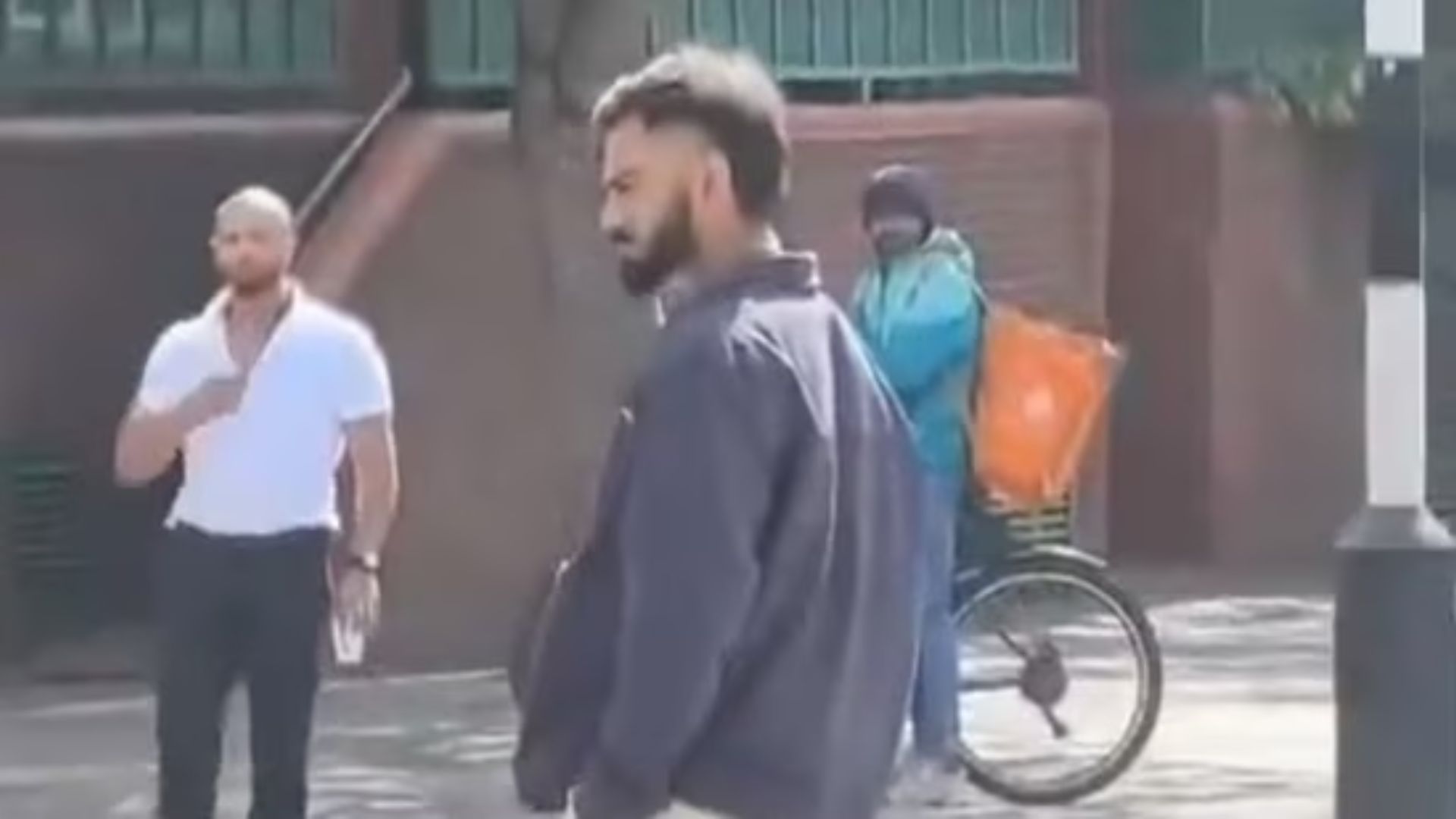 Virat Kohli Spotted Strolling Through London Streets After Sri Lanka ODIs: Watch