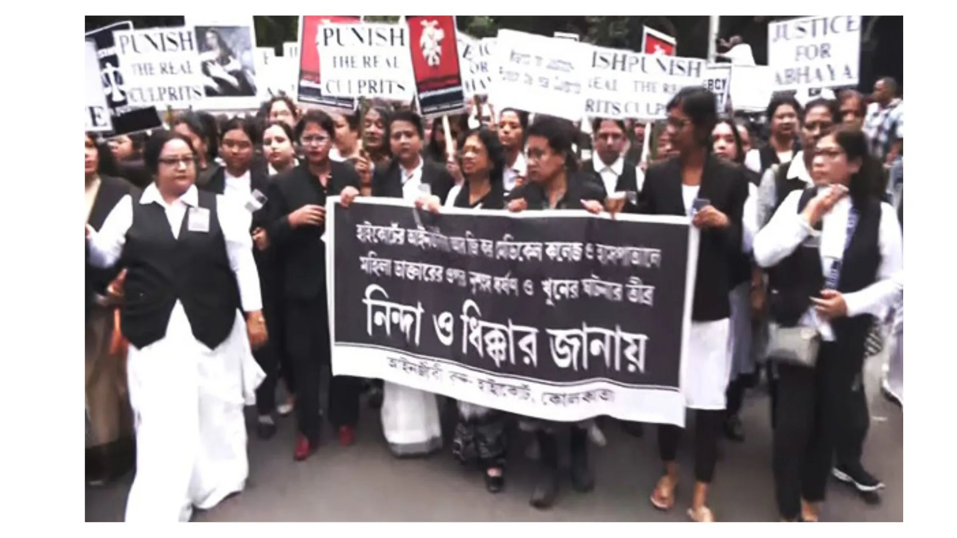 Calcutta HC Advocates Hold Protest seek justice in Rape and Murder Case