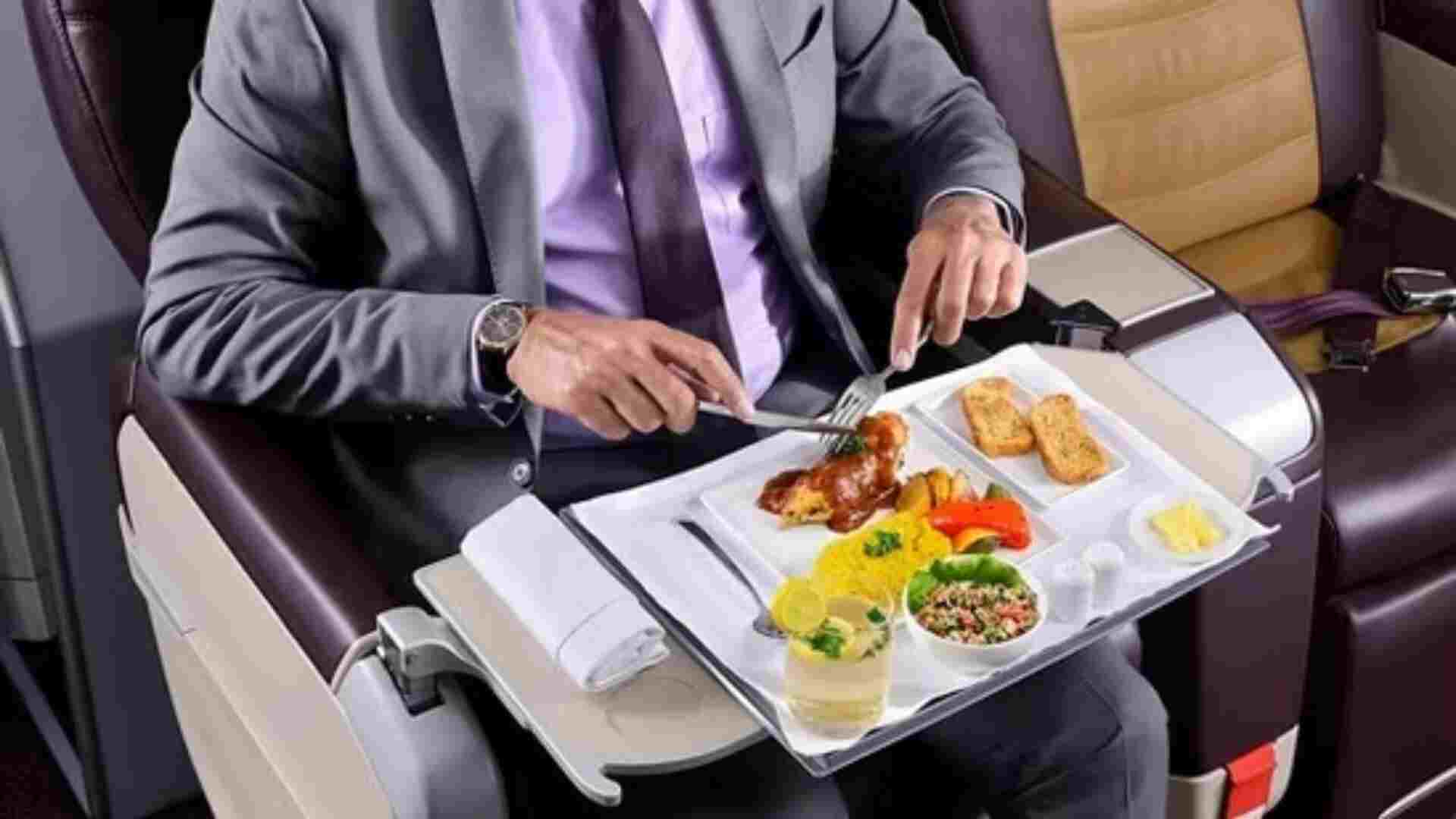 Why Vistara Labels Vegetarian Meals As ‘Hindu’ And Non-Vegetarian As ‘Muslim’