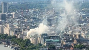 Massive Fire Erupts at London’s Somerset House, 100 Firefighters Deployed