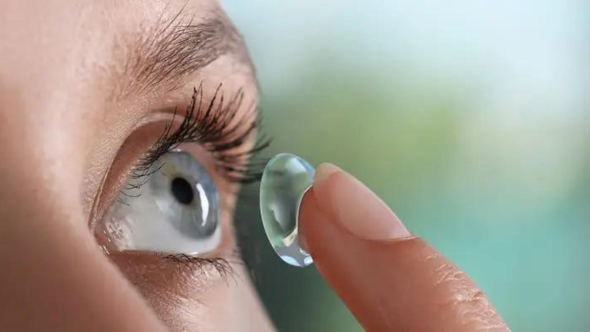 Navigating The Monsoon: Tips For Contact Lens Wearers