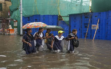 Cyclone Asna To Hit Gujarat