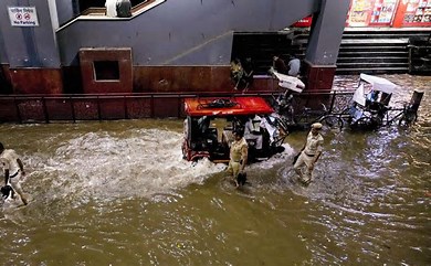 Red Alert Issued In Delhi After Heavy Rains Cause House Collapse