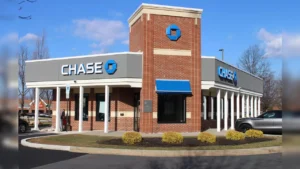 Viral Chase Bank Glitch Allows Massive Withdrawals Without Funds, Sparks Legal Warnings