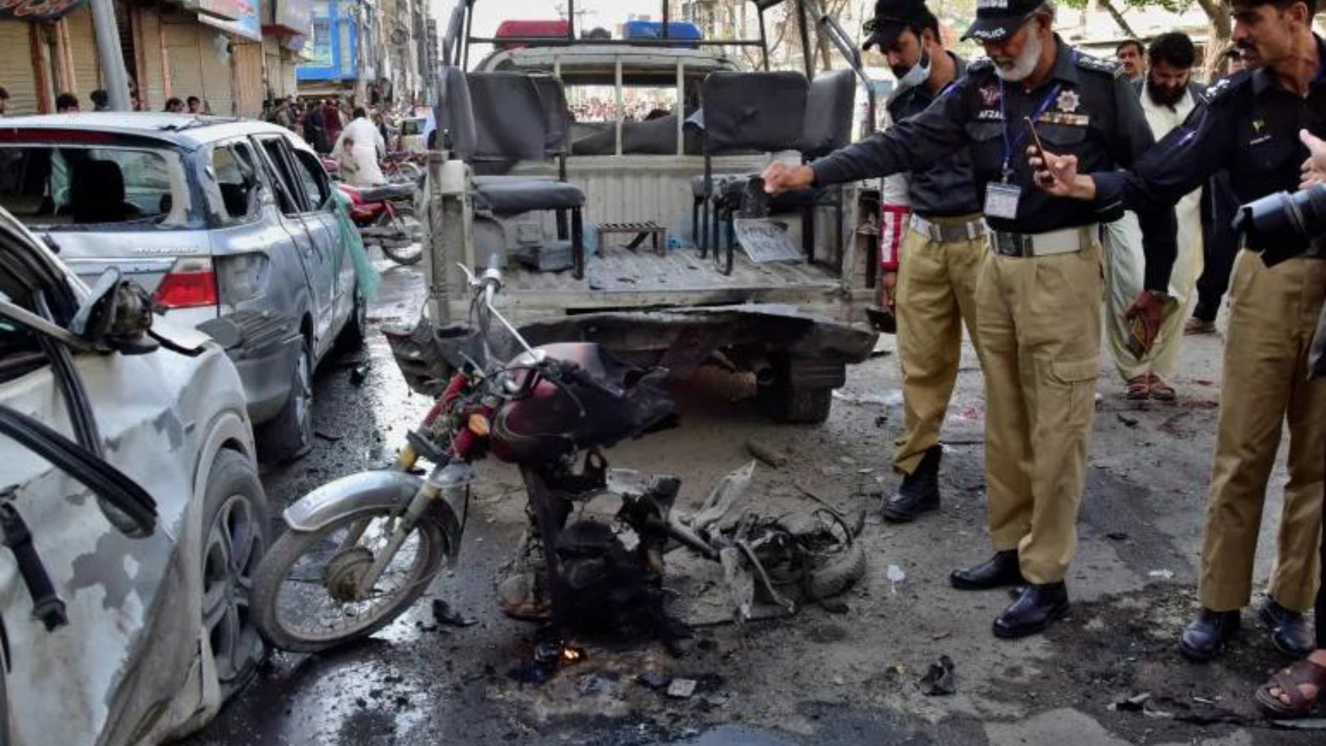 Pakistan:13 Injured In Bomb Blast Targeting Police Van In South Waziristan