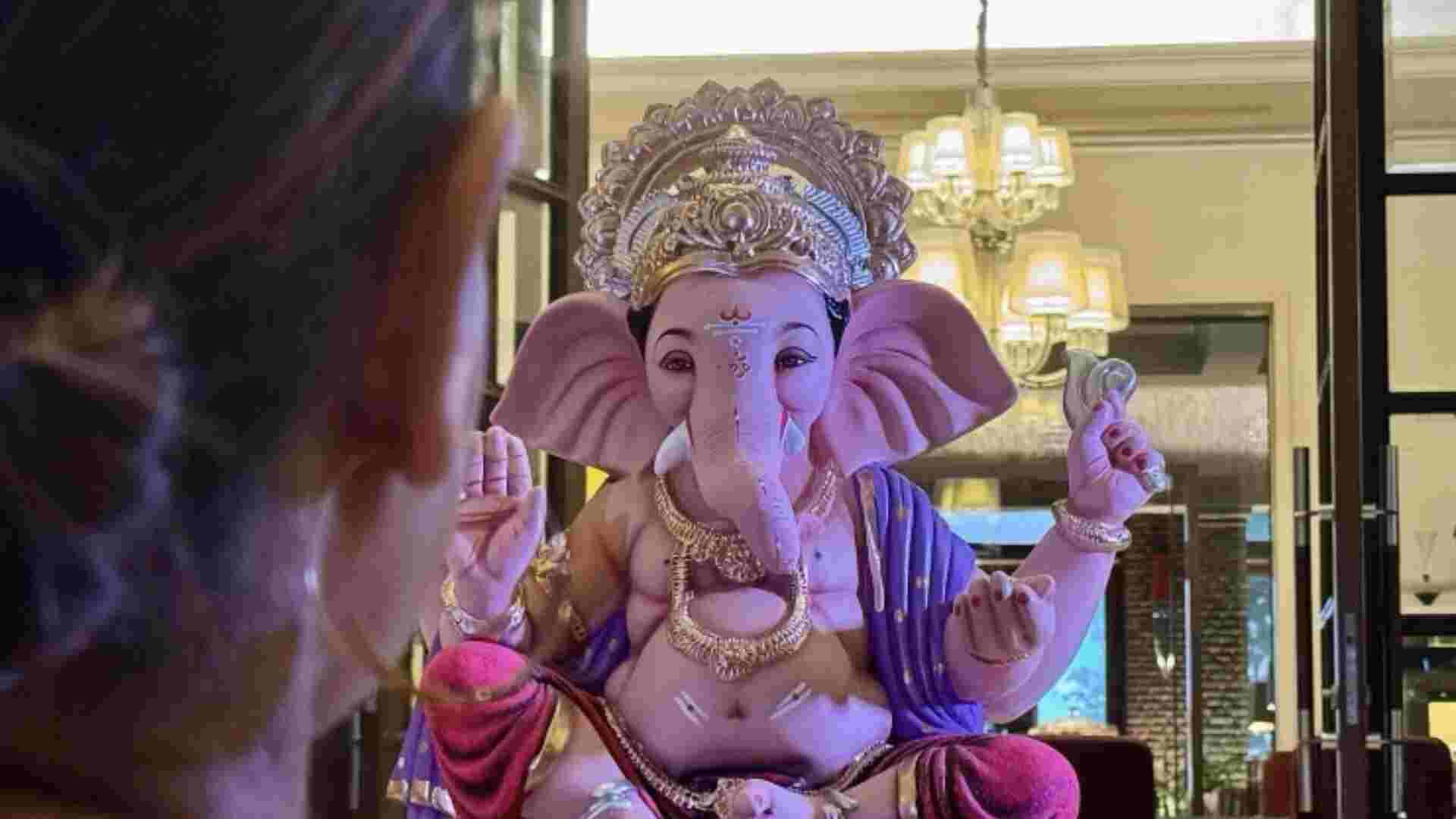 Shah Rukh Khan Posts A Glimpse Of Ganesh Chaturthi At Mannat