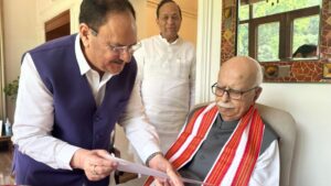 JP Nadda Visits LK Advani’s Residence to Renew BJP Membership