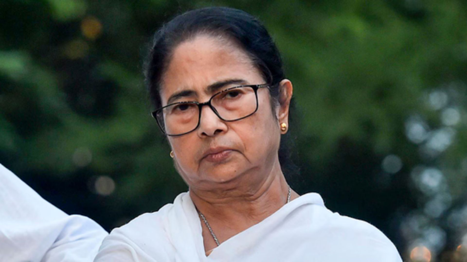 kolkata rape-murder case: Mamata Banerjee Offers to Resign Amid Stand-Off with Protesting Doctors