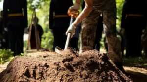 Vietnamese Man Arrested for Disturbing Uncle’s Grave to Settle Gambling Debts