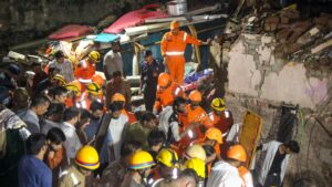 Meerut Building Collapse: Death Toll Climbs to 10, Rescue Operations Continue Amid Floods