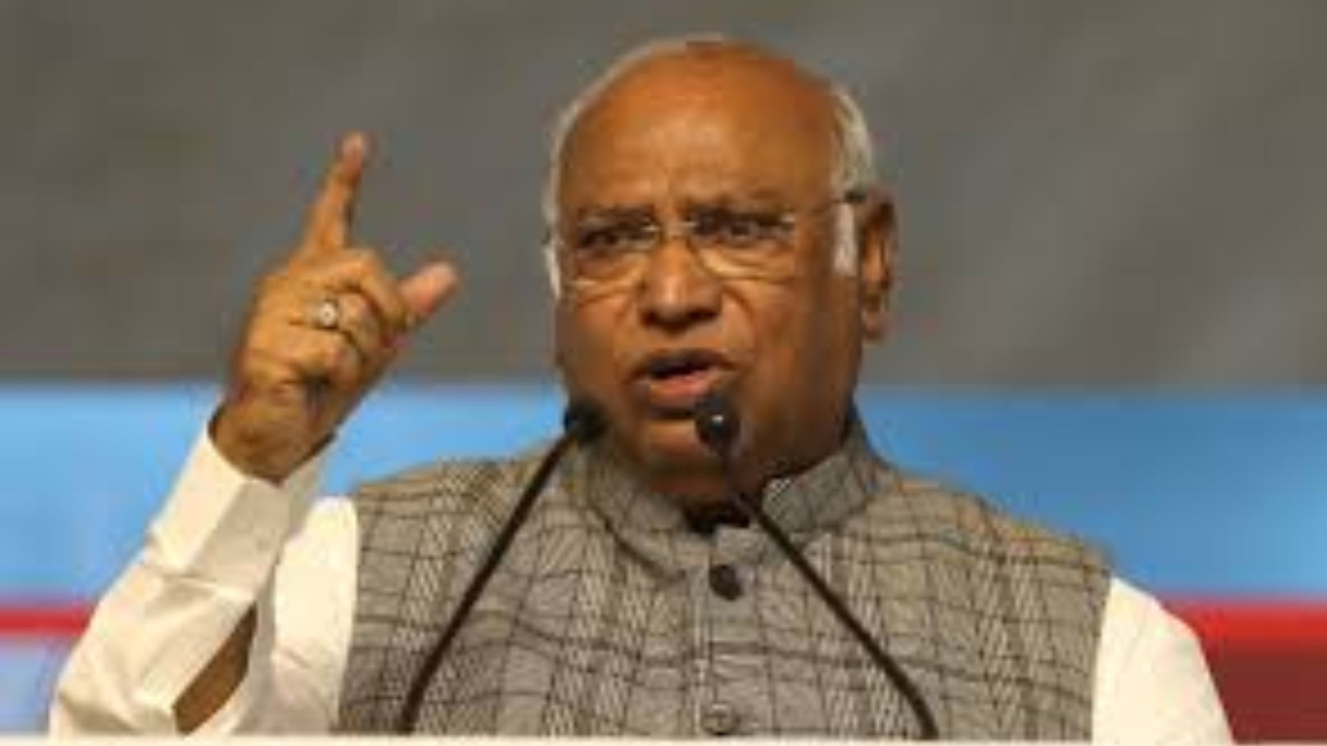 Kharge dubs violent statements on Rahul Gandhi by BJP, its allies as “dangerous”, asks PM Modi to rein in its leaders