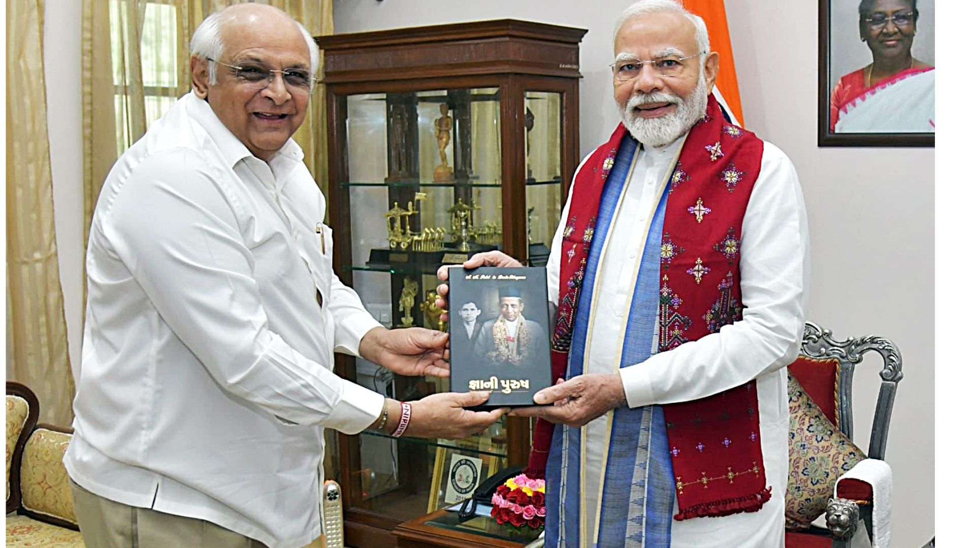 Gujarat Chief Minister Bhupendra Patel calls on Prime Minister Narendra Modi and extends wishes to the PM