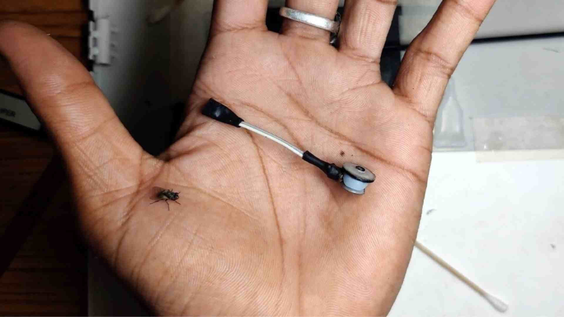 How This 23-Year-Old Girl Made ‘World’s Smallest Vacuum Cleaner’ From A Ballpoint Pen