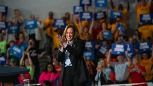 Harris Campaign Surges With Record $361 Million August Haul, Outpaces Trump