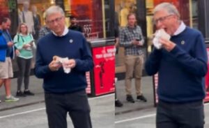 Bill Gates Enjoys A Hot Dog In Times Square, Internet Reacts