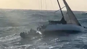 Yacht Rescue at Sea: Dramatic Operation Saves Two Sailors After 20-Foot Waves Strikes