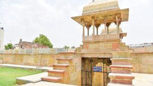 Rani Ji Ki Baori: A Staircase of Splendor in Bundi