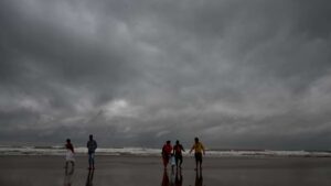 Cyclone Dana to Hit Odisha Tonight, Thousands Evacuated