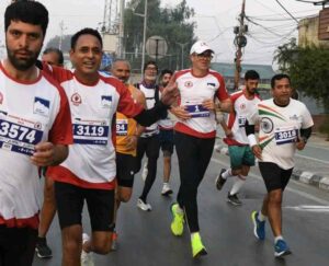 “Damn Pleased”: Omar Abdullah Completes Kashmir Half Marathon in 2 Hours