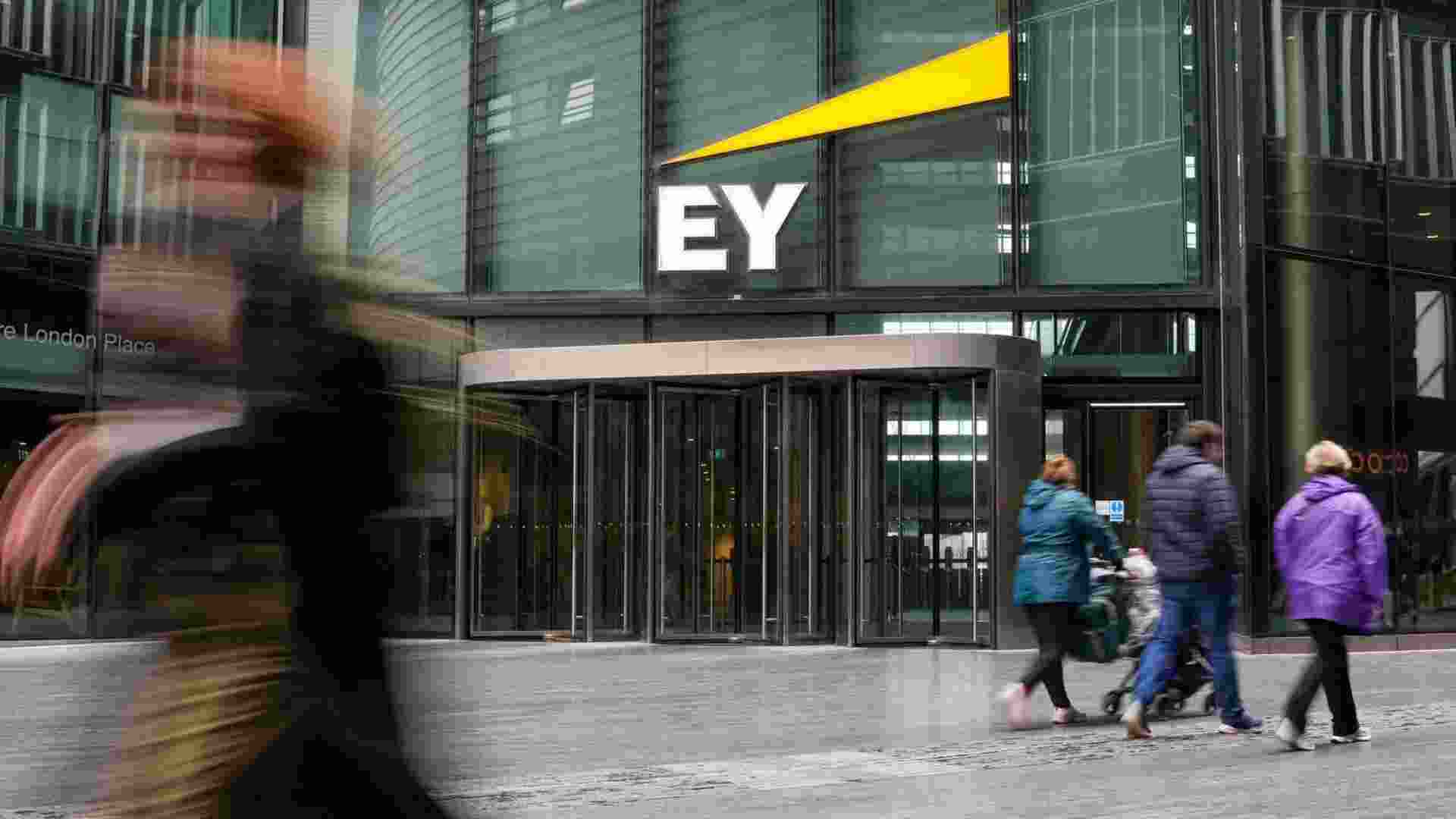 Former EY Employees Speak Out On Video Course Controversy