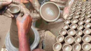 Artisans in MP’s Gahbara Village Craft Traditional Clay Diyas for Diwali