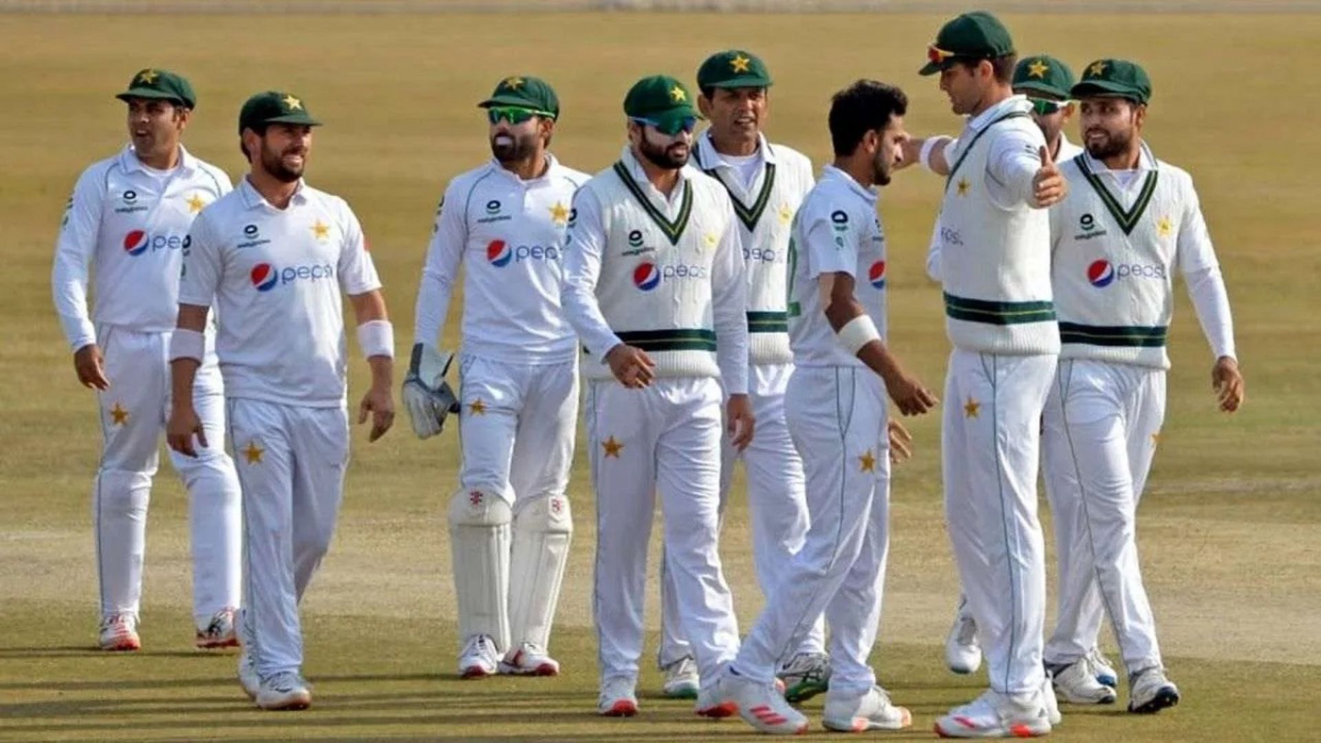 Pakistan Sets Unwanted Record, Becomes First Team To Lose A Test By An Innings After Posting 500+ In 1st Innings