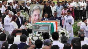 RBI Governor Shaktikanta Das Pays Last Tribute to Industrialist Ratan Tata